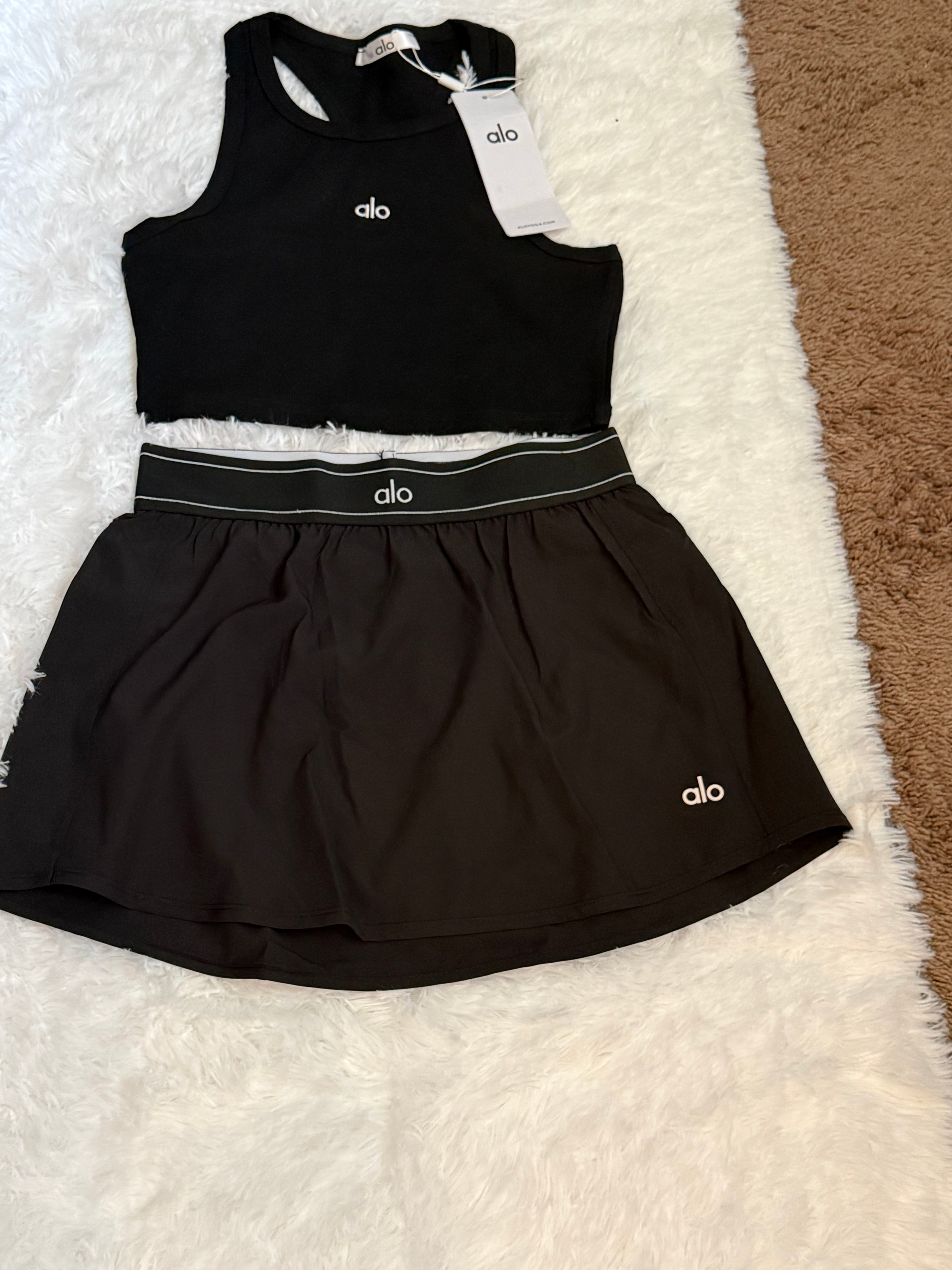 Alo skort set -2 piece (Large)